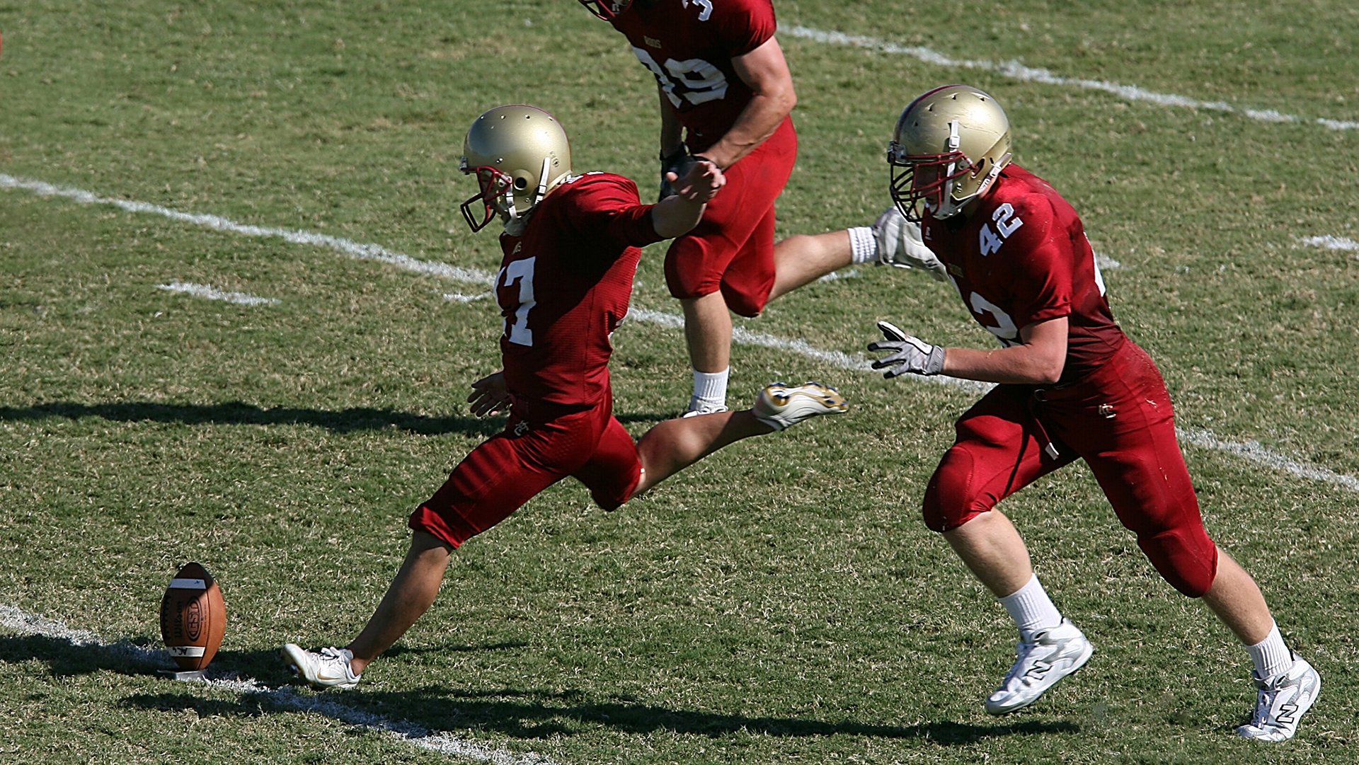 坚持不懈：车队在逆境中的协作精神，车队励志语